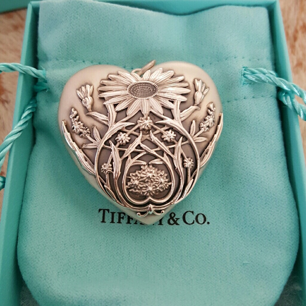 Tiffany & Co. Ziegfeld Daisy Locket